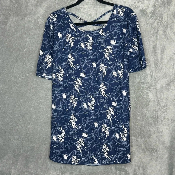Shein 2X Shirt Top Navy Blue Floral Flower Short Sleeve Scoop Neck Cutout Back - Picture 1 of 8